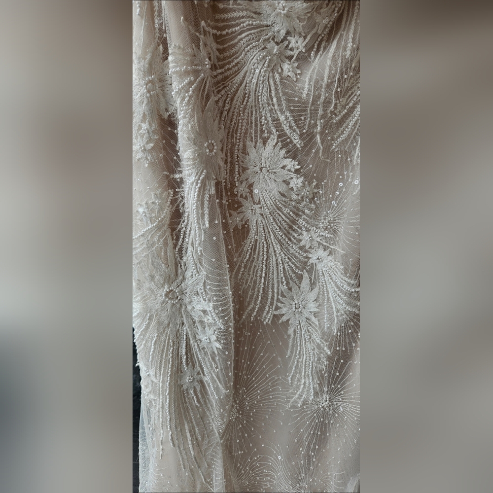Pronovias LANSBURY wedding dress - Picture 11 of 11